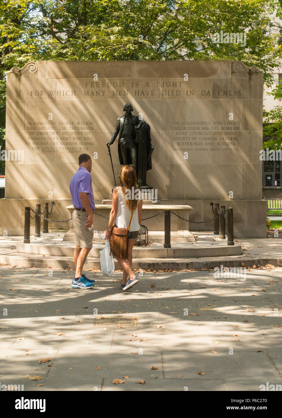 Tomba di ignoto guerra rivoluzionaria soldato in Philadelphia PA Foto Stock