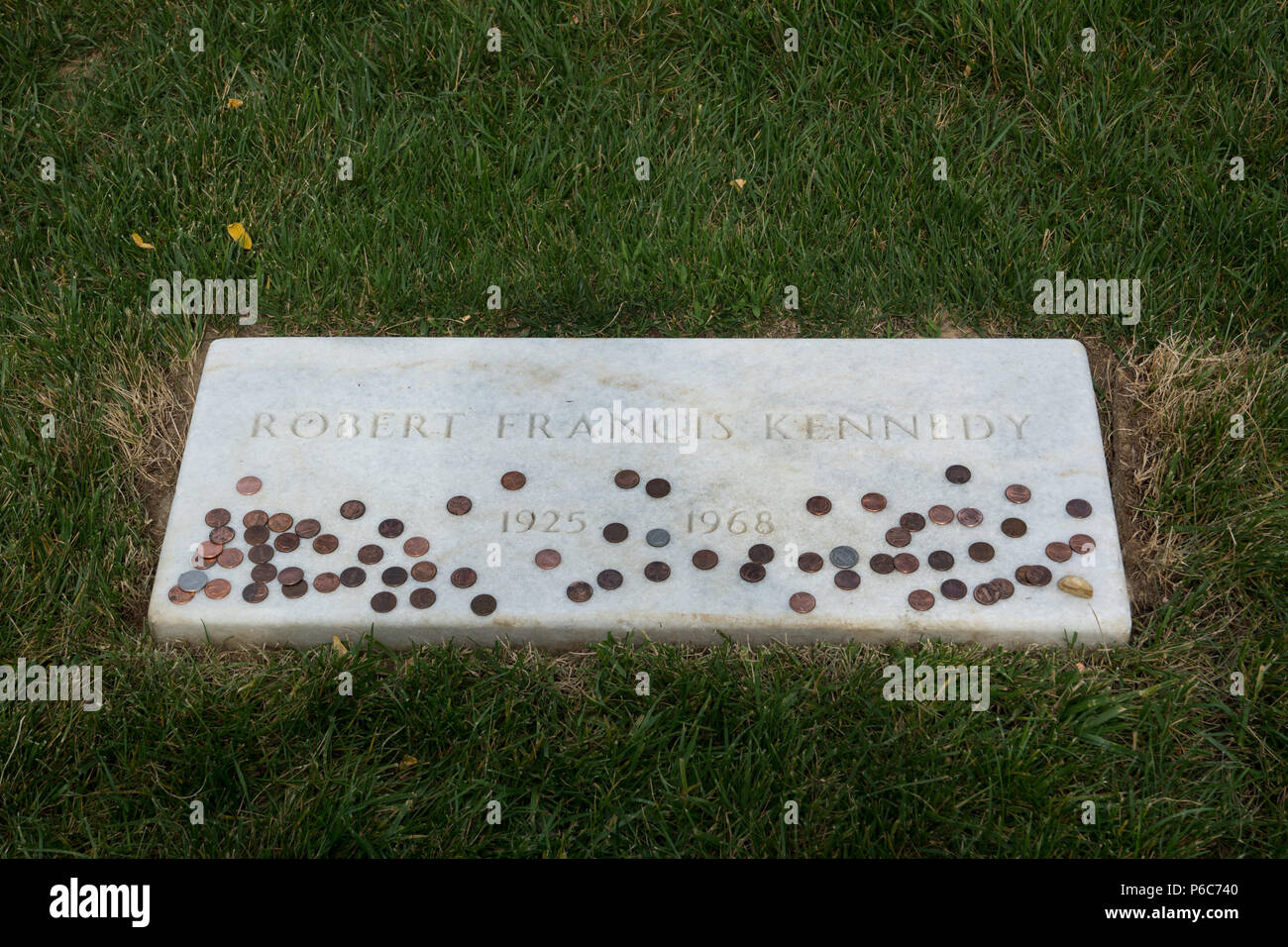 La tomba di Robert Kennedy, il Cimitero Nazionale di Arlington, Arlington, Virginia, Stati Uniti d'America Foto Stock