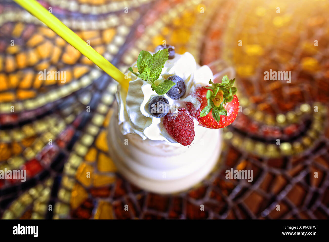La vaniglia deliziosi dessert di frutta Foto Stock
