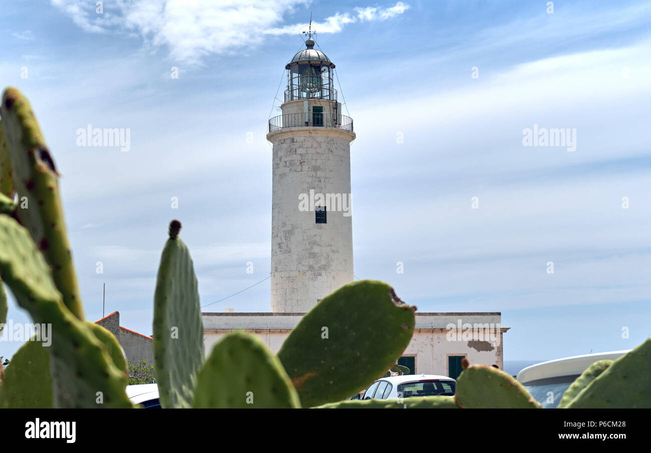 Faro di La Mola nell'isola di Formentera. Questo faro è famosa perché secondo la leggenda è ispirata Julio Verne per i suoi romanzi "Hécto Foto Stock