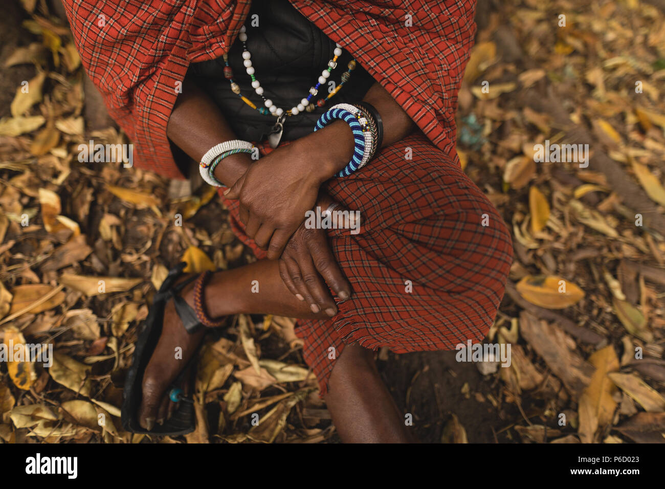 Maasai uomo in Abbigliamento tradizionale Foto Stock