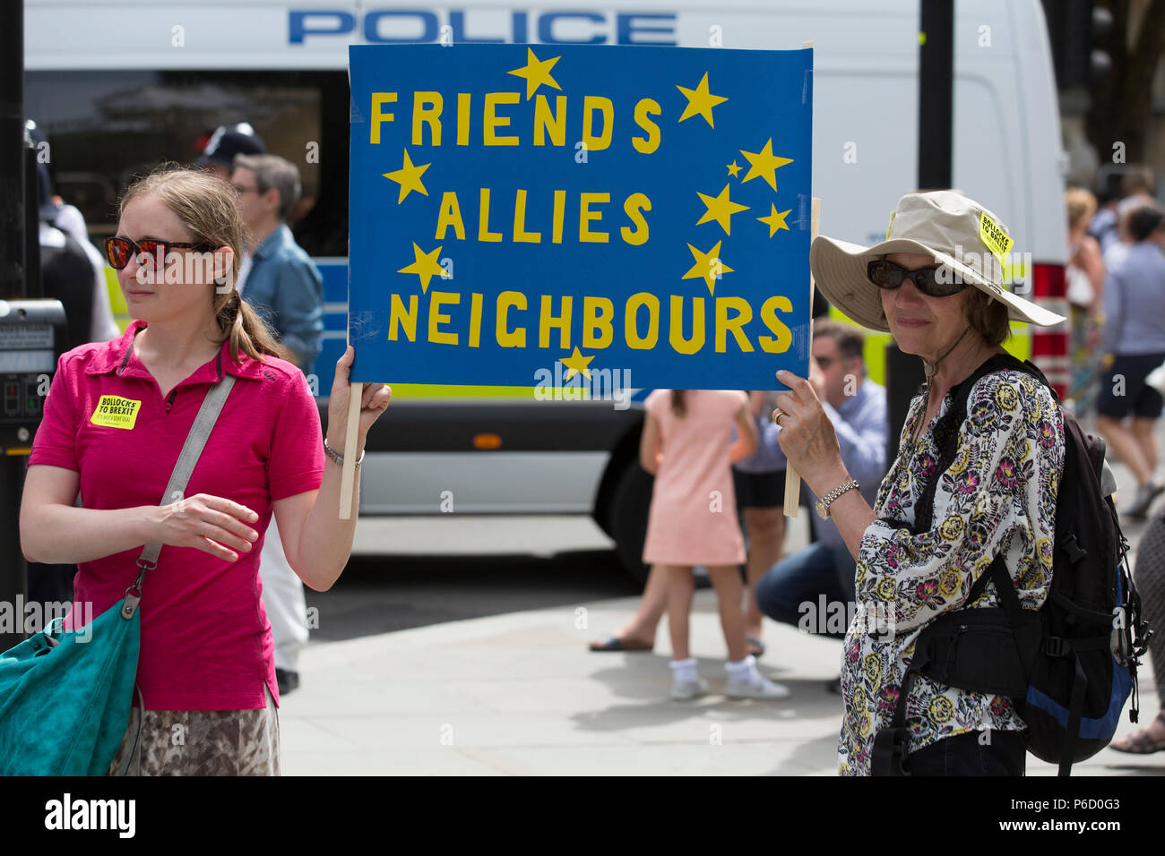 Voto popolare anti-Brexit protesta: 100'000 marzo a Piazza del Parlamento il 23 giugno 2018, due anni dopo il referendum Brexit votazione. Foto Stock