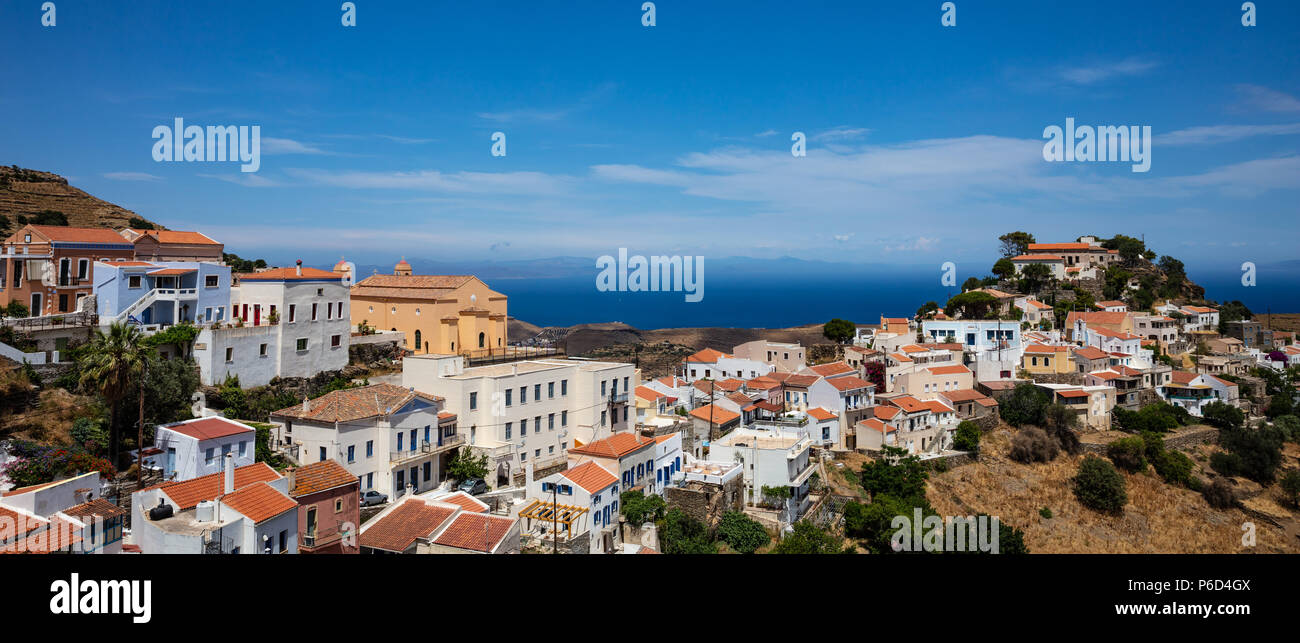 Vacanze estive concetto. Grecia Kea Island, vista del villaggio di Ioulis Foto Stock