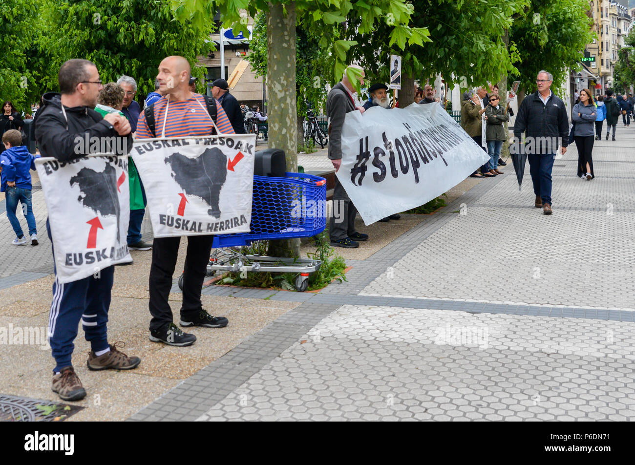I manifestanti contro imprisonmentof basco-attivisti di indipendenza dalla Spagna Foto Stock