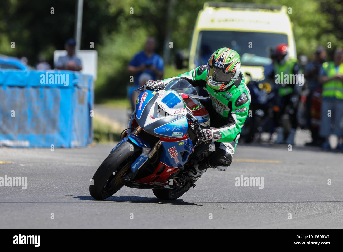 Enniskillen County Fermanagh, Irlanda del Nord. Il 29 giugno, 2018. Irish Road Race Campionati del motociclo; Derek McGee in azione durante il Enniskillen gare su strada Credito: Azione Sport Plus/Alamy Live News Foto Stock