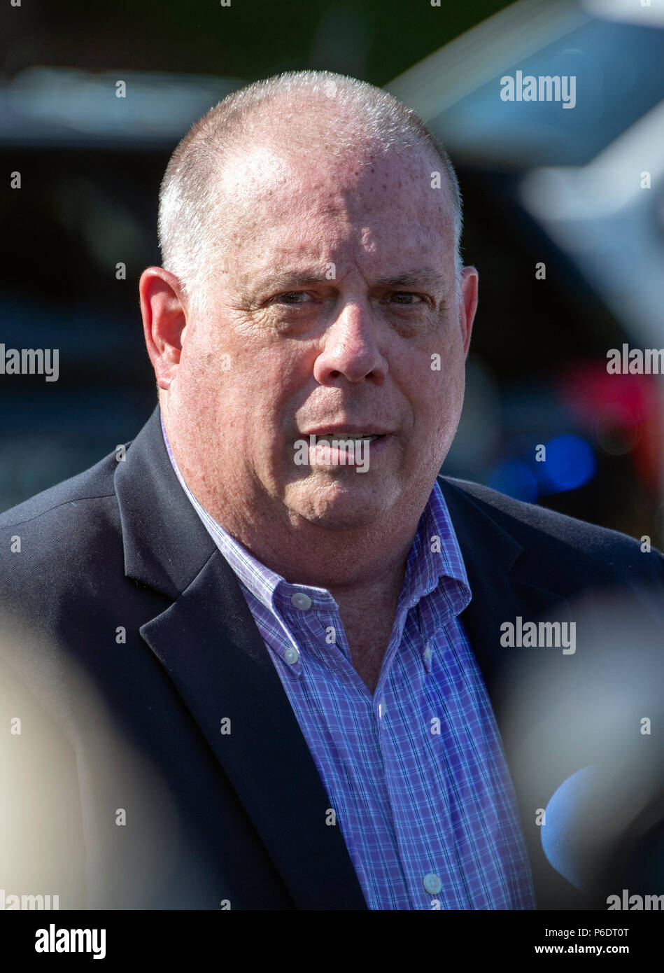 Governatore Larry Hogan (Repubblicano del Maryland) parla ai giornalisti dopo un pistolero aprì il fuoco la capitale Gazette giornale uccisione di cinque persone e il ferimento di molte altre persone di giovedì, 28 giugno 2018. Credito: Ron Sachs/CNP/MediaPunch (restrizione: NO New York o New Jersey o giornali quotidiani nel raggio di 75 miglia da New York City) /MediaPunch Foto Stock