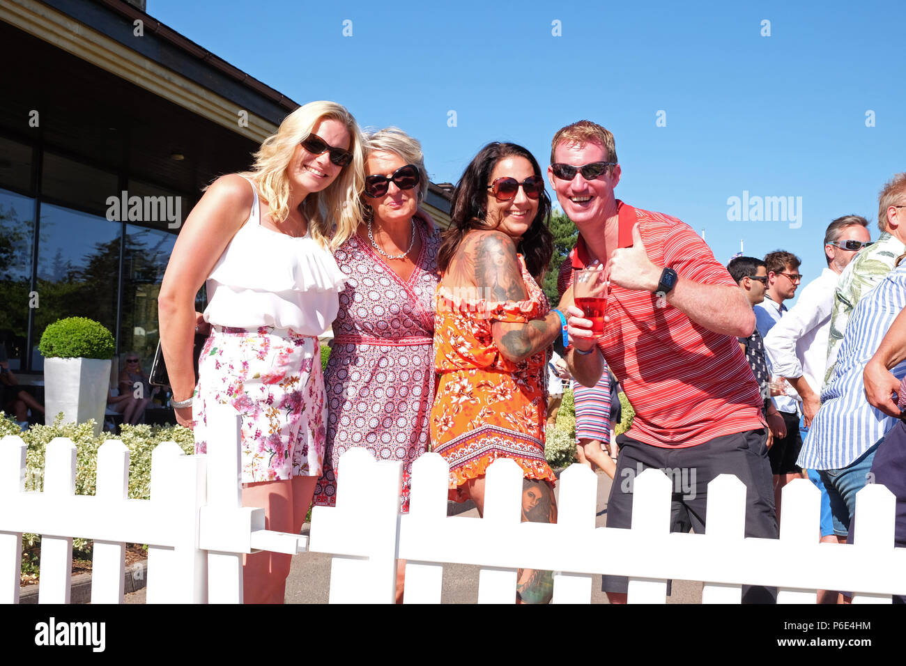 Coppa di Celebrity golf tournament 2018. - Celtic Manor di Newport, Wales, Regno Unito - Giugno 2018 - Gli amanti del golf potranno godersi il sole e il caldo accanto alla club house del Celebrity Golf Cup - Photo Steven Maggio / Alamy Live News Foto Stock