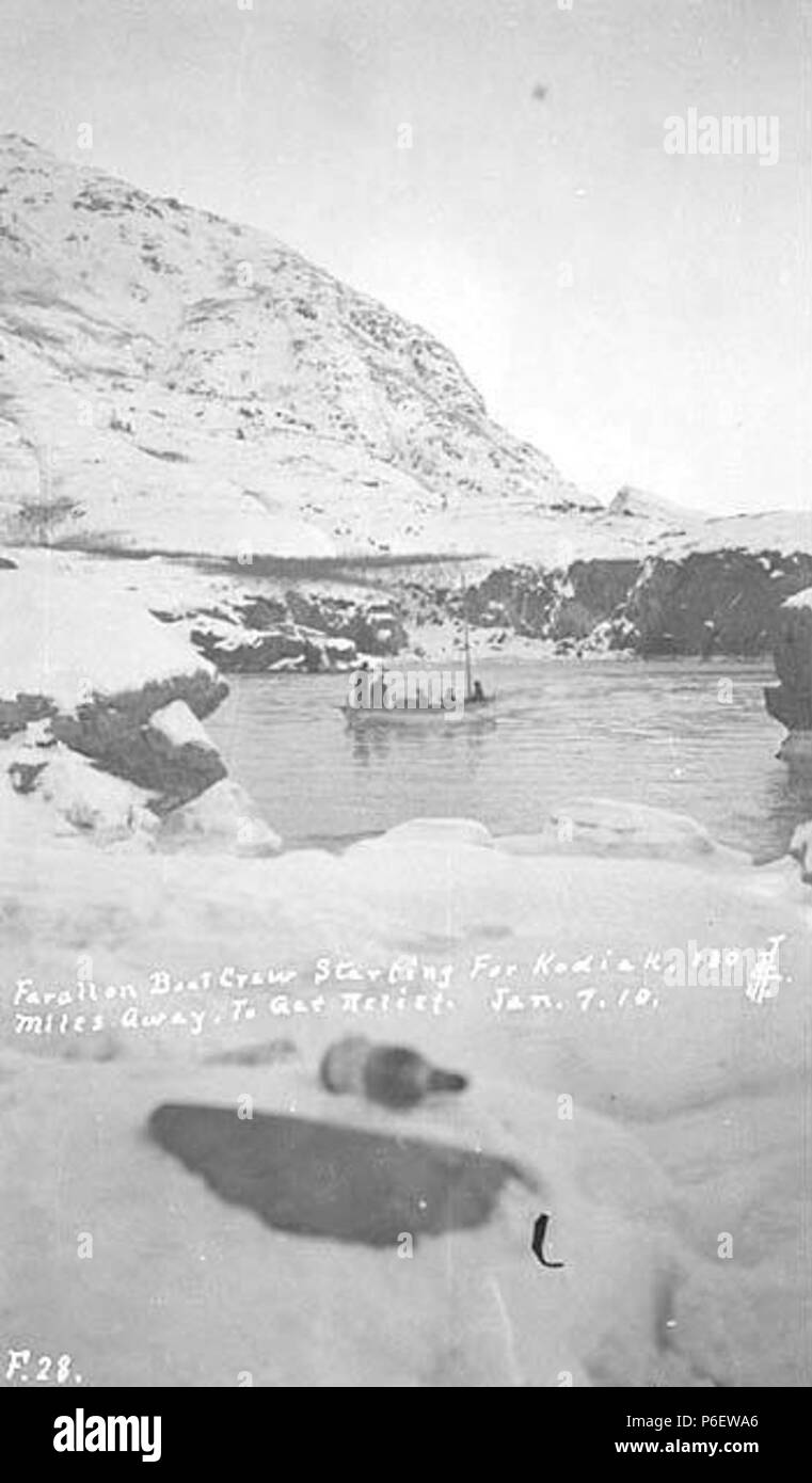 . Inglese: equipaggio dal naufragio della FARALLON partendo per aiutare in Kodiak, 130 miglia di distanza, Iliamna Bay, Gennaio 1910 . Inglese: l Alaska Steamship Co. goletta a vapore Farallon che serviced southeastern Alaska è stata smantellata nel Iliamna Bay il 5 gennaio 1910. John Thwaites fu tra i naufraghi i passeggeri . Didascalia sulla immagine: Farallon equipaggio a partire per il Kodiak, 130 miglia di distanza, per ottenere sollievo. Gen 7, 10 . PH Coll 247.110 soggetti (LCTGM): le imbarcazioni di salvataggio -- Alaska; Iliamna Bay (Alaska) soggetti (LCSH): Naufragio vittime--Alaska--Iliamna Bay; la sopravvivenza dopo l aereo incidenti, naufragi, Foto Stock