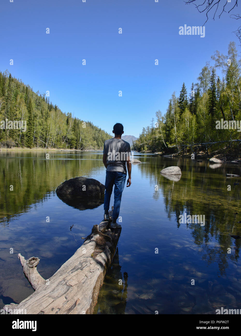 Splendidi paesaggi del nord al Lago Kanas National Park, Xinjiang, Cina Foto Stock