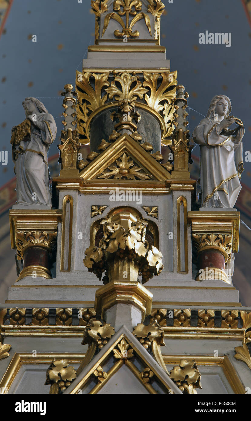 Angeli, statua sull altare principale a Zagabria cattedrale dedicata all Assunzione di Maria Foto Stock