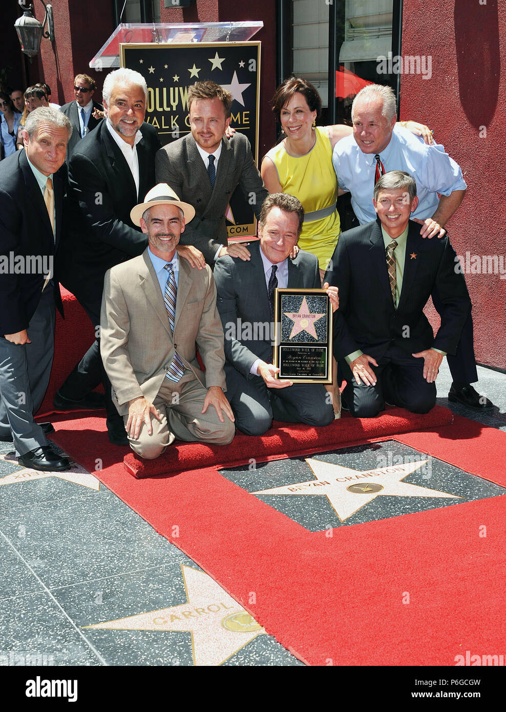 Bryan Cranston - stella con Jane Kaczmarek, Aaron Paul, John O hurley a: la cerimonia in onore di Bryan Cranston con una stella sulla Hollywood Walk of Fame a Los Angeles.Bryan Cranston - star 103 con Jane Kaczmarek, Aaron Paul, John O hurley evento nella vita di Hollywood - California, tappeto rosso Evento, STATI UNITI D'AMERICA, industria cinematografica, celebrità, fotografia, Bestof, arte cultura e intrattenimento, Topix celebrità moda, migliori della vita di Hollywood, evento nella vita di Hollywood - California, movie celebrità, personaggi televisivi, musica celebrità, Topix, Bestof, arte cultura e intrattenimento, fotografia, in Foto Stock