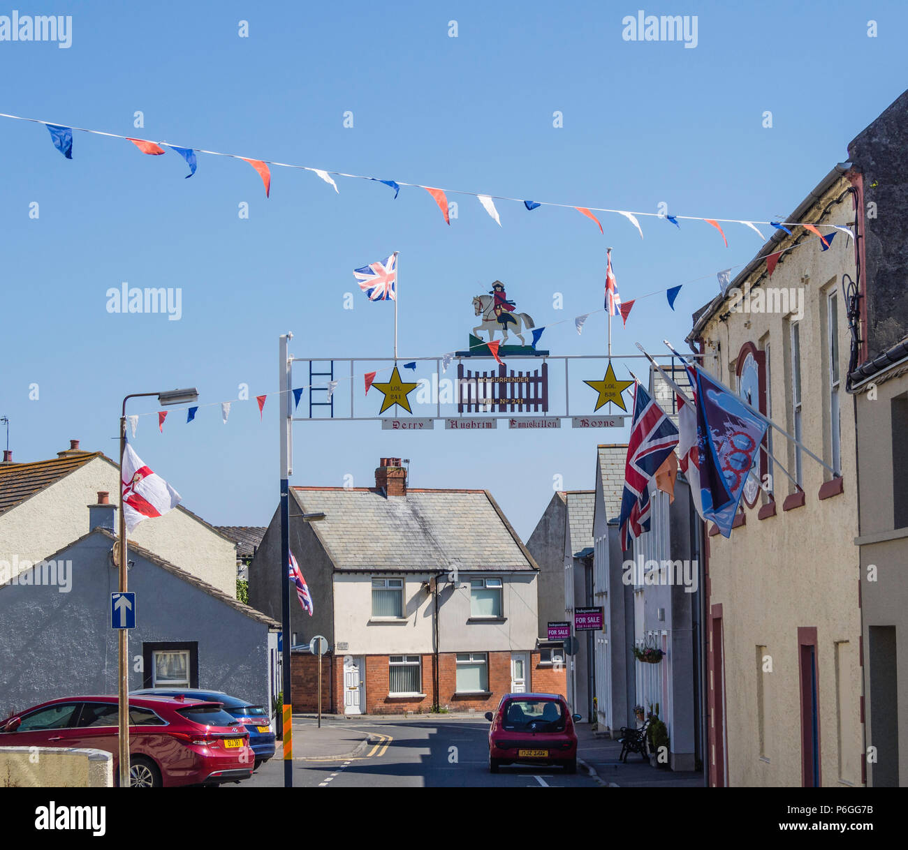 Decorazione di strada in Donaghadee che rappresenta la vittoria di Guglielmo d Orange Foto Stock