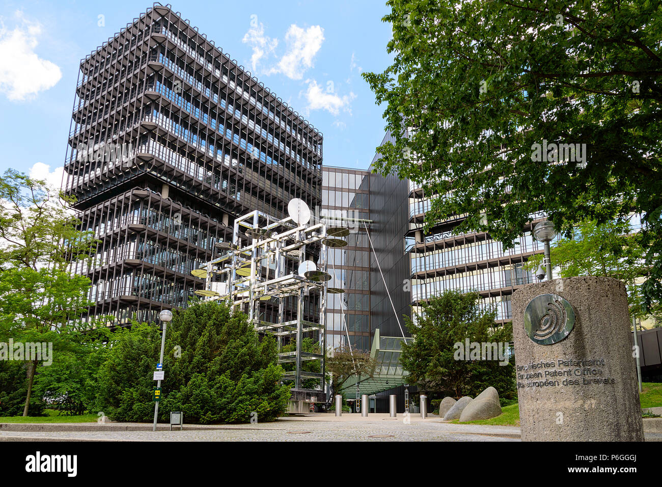 Monaco di Baviera, Germania - 2 Giugno 2018: esterno dell edificio moderno dell' Ufficio europeo dei brevetti UEB sede Foto Stock