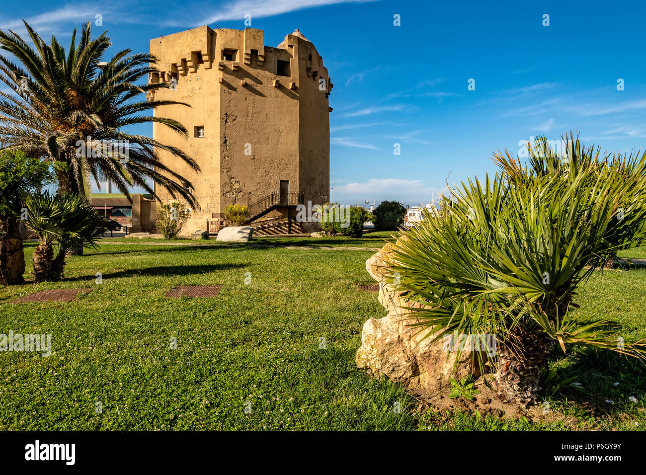 Italia Sardegna Porto Torres - La torre aragonese Foto Stock