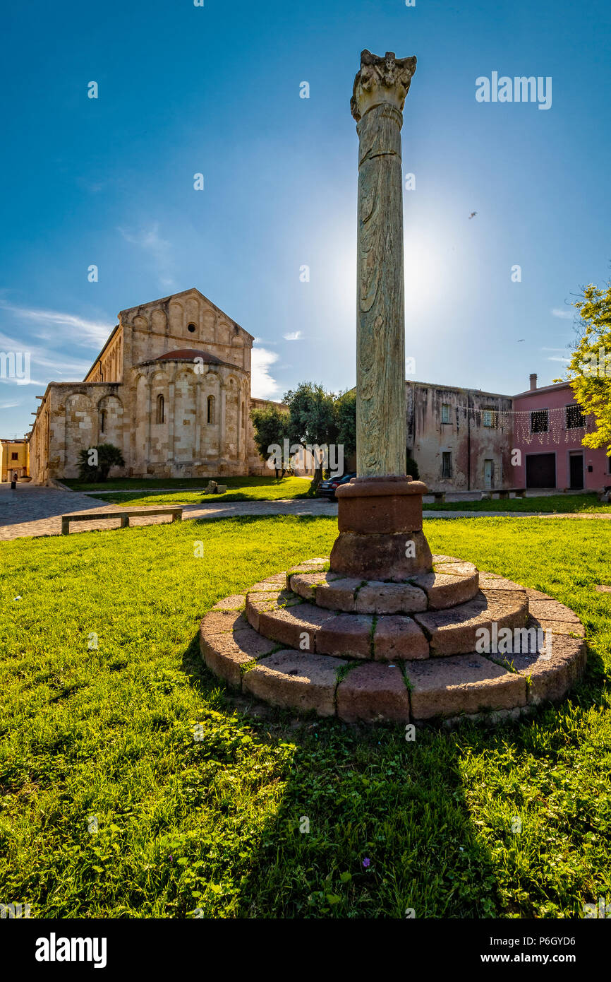 Italia Sardegna Porto Torres - Basilica di San Gavino, San Proto e Gianuario San - colonna Foto Stock