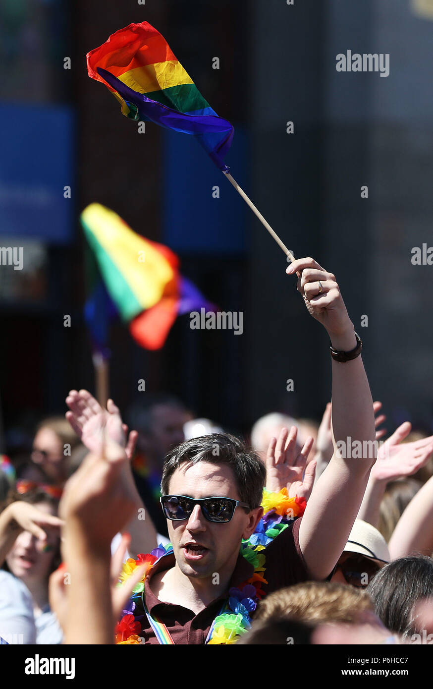 Il ministro per la salute Simon Harris prende parte al Pride Parade in Dublino. Picture Data: Sabato 30 Giugno, 2018. Vedere PA storia orgoglio irlandese. Foto di credito dovrebbe leggere: Brian Lawless/PA FILO Foto Stock