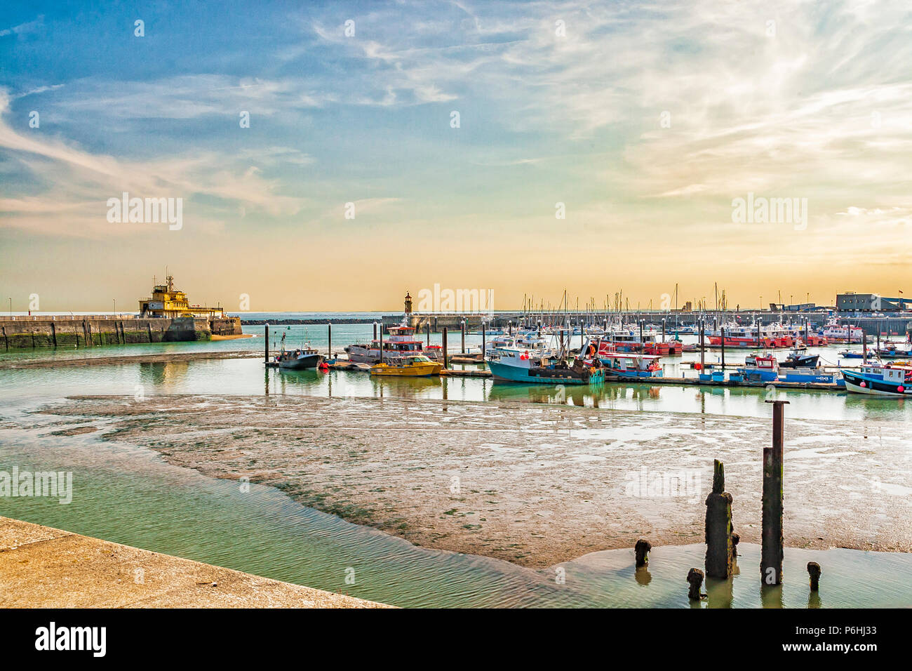 Barche nel porto di Ramsgate Kent, Inghilterra Foto Stock
