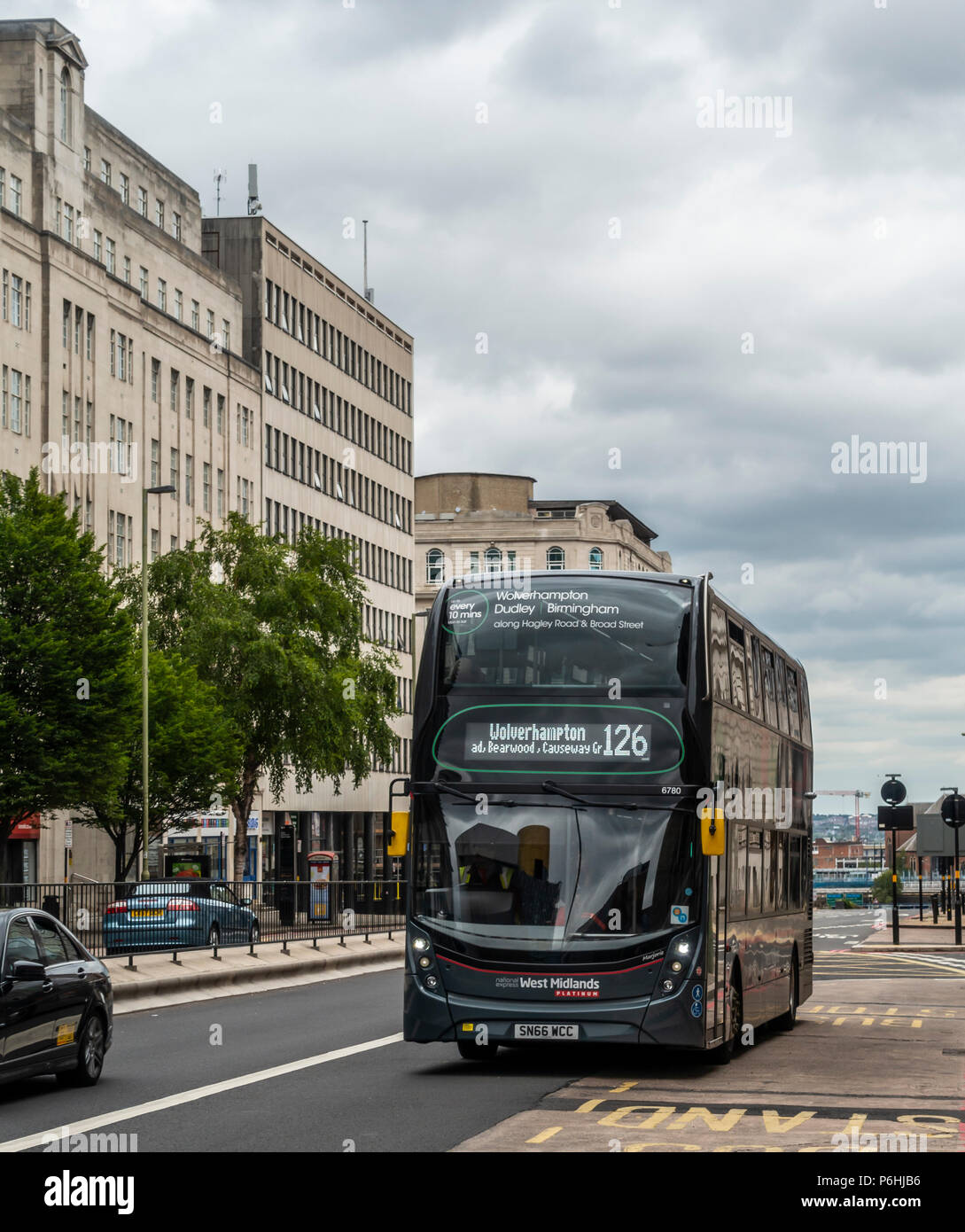 126 a Wolverhampton double decker ( 6780 - Marjorie) West Midlands bus in Queensgate, centro della città di Birmingham, Inghilterra, Regno Unito Foto Stock