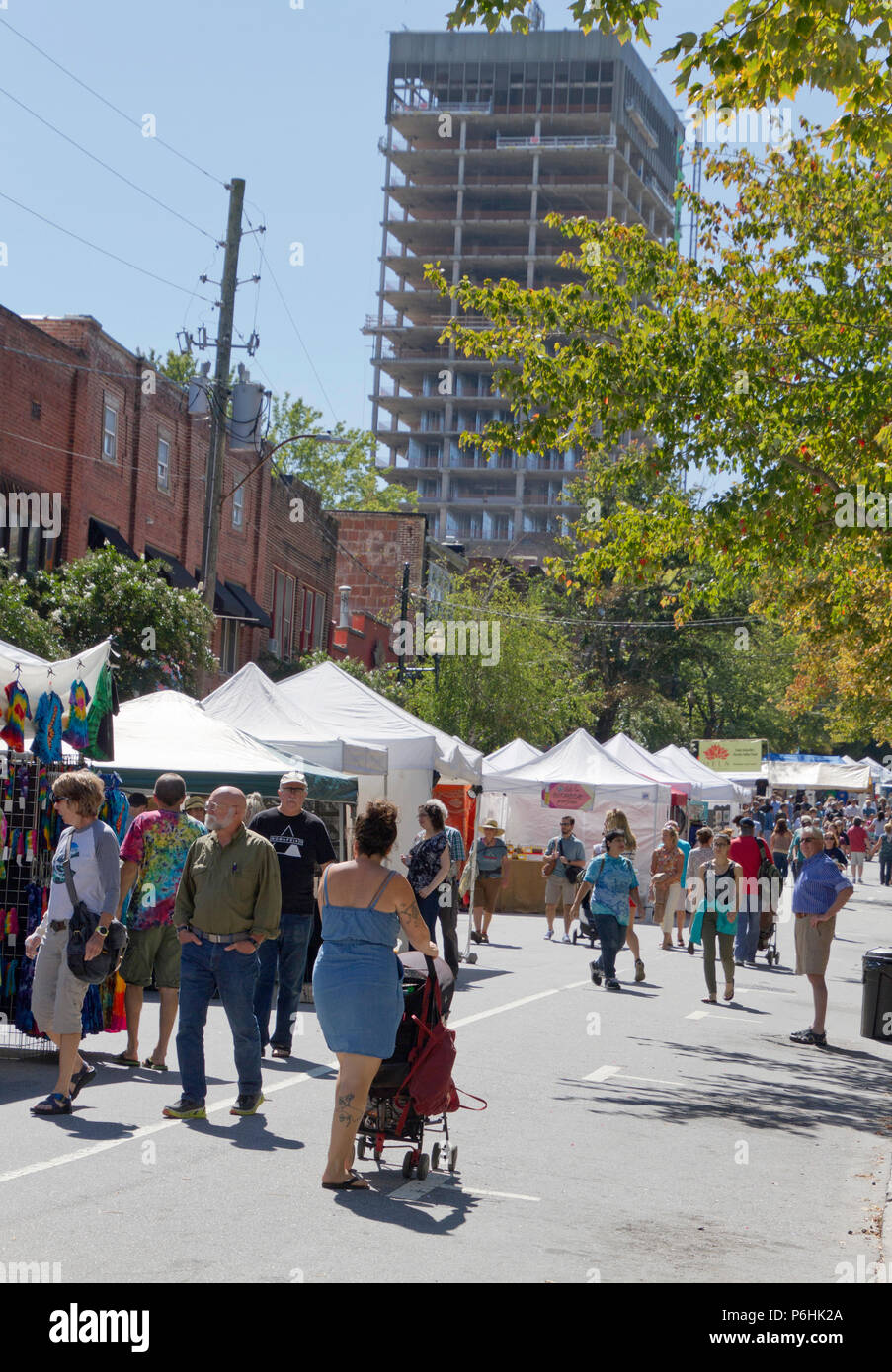 ASHEVILLE, NC - 3 Settembre 2017: Il Festival LAAF, o vivere Asheville Arts Festival è un estate street festival nel centro di Asheville Foto Stock