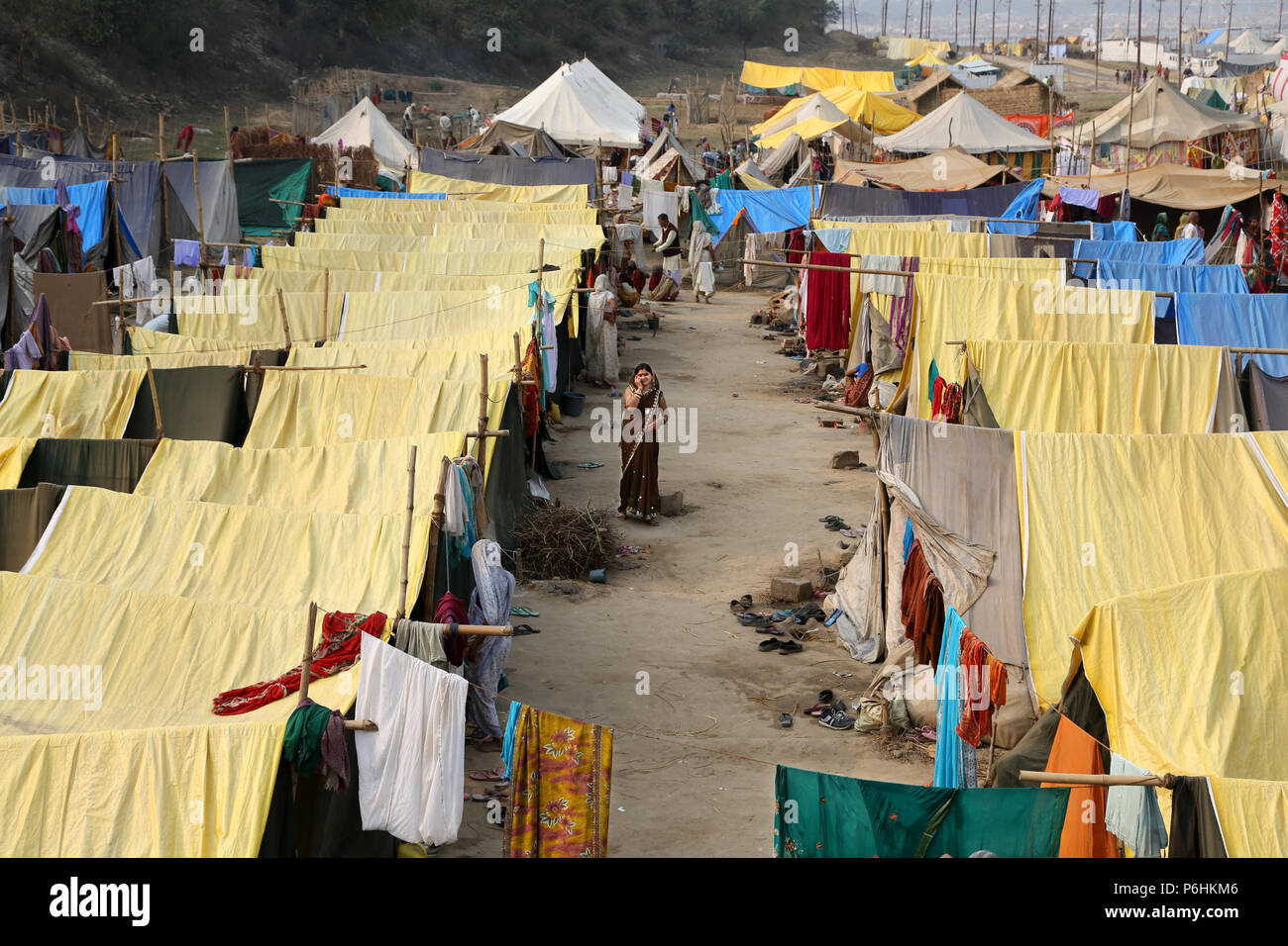 Tende / paesaggio durante il Maha Kumbh Mela 2013 in Allahabad , India Foto Stock