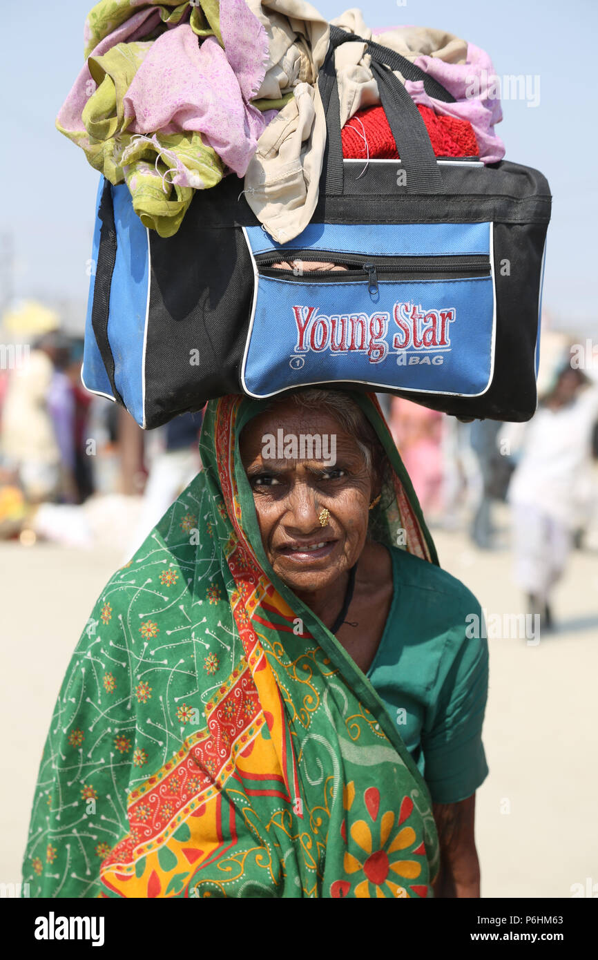 Ritratto di pellegrino durante il Maha Kumbh Mela 2013 in Allahabad , India Foto Stock