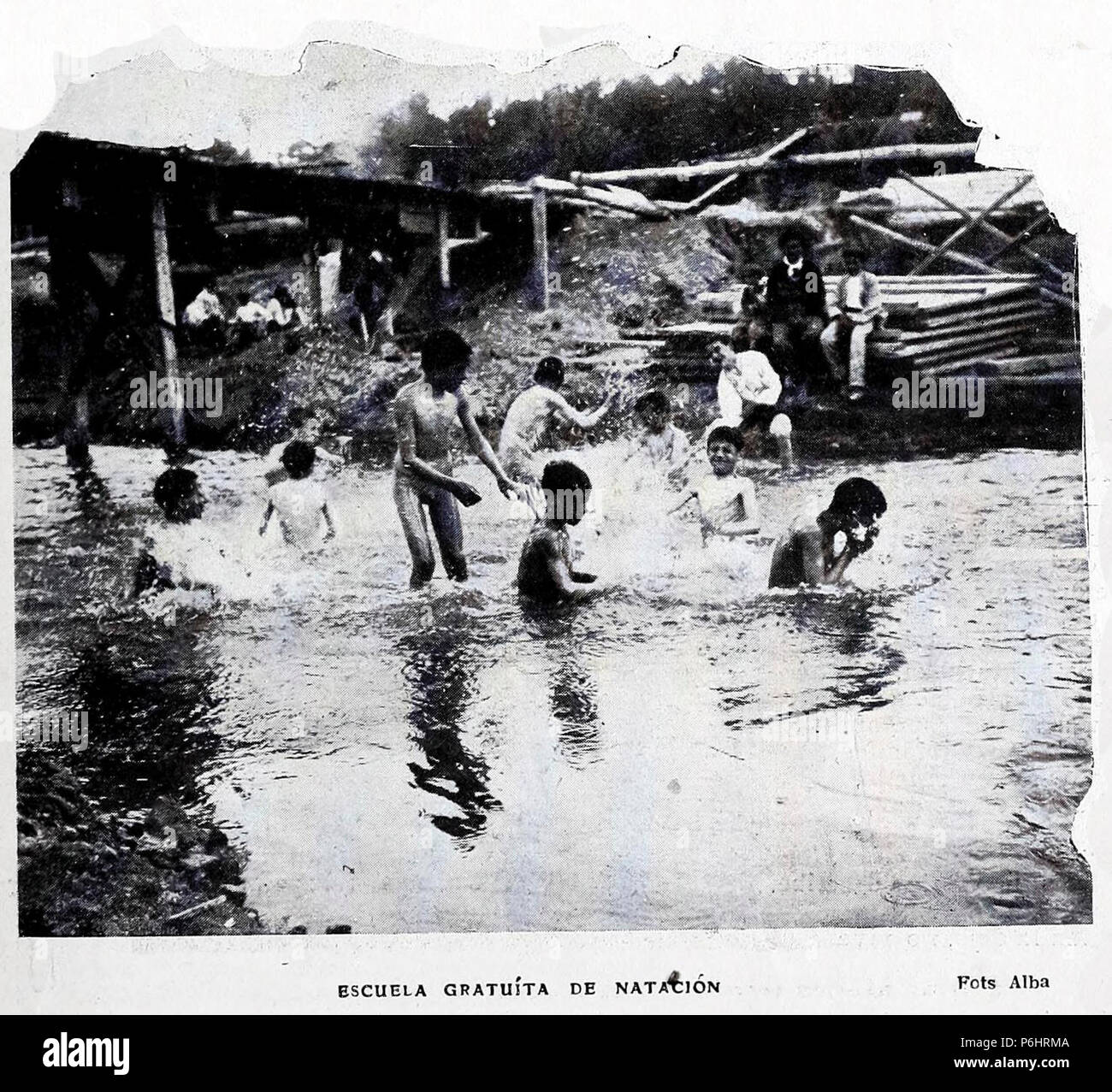 1908-08-15, Blanco y Negro, Escuela gratuita de natación 02, Alba. Foto Stock