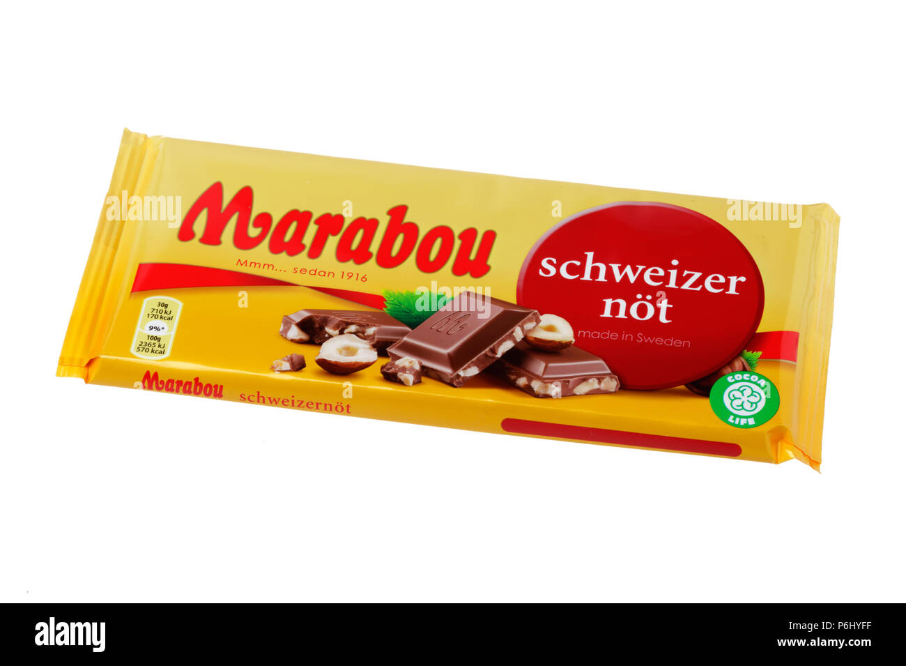 Stoccolma, Svezia - 17 Gennaio 2018: una confezione di Marabou Schweizernot barrette di cioccolato come sembra nel gennaio 2018 isolato su bianco Foto Stock