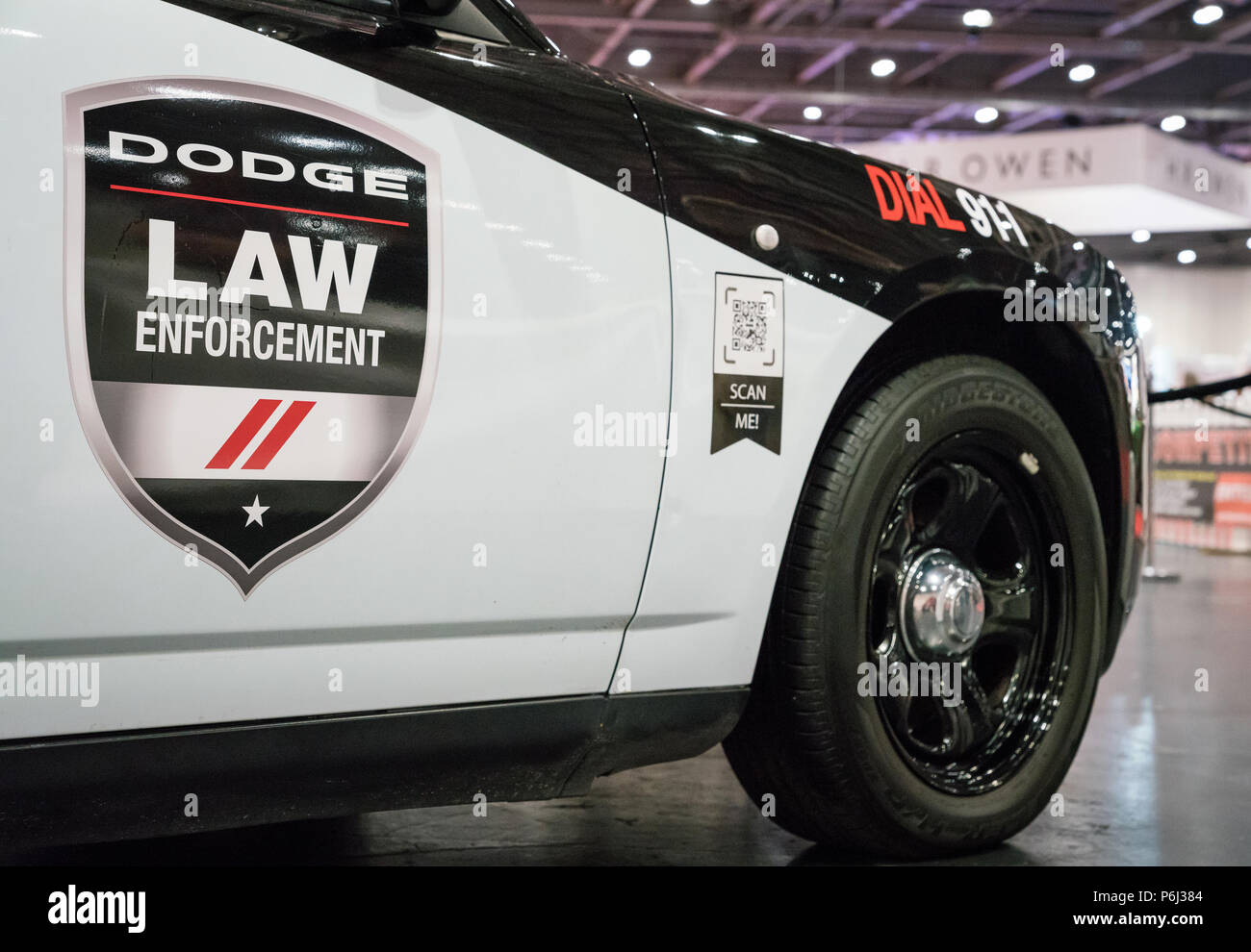 19 Maggio 2018 - Londra, Inghilterra. American muscle car, Dodge Charger SRT replica di polizia in London Motor Show. Foto Stock