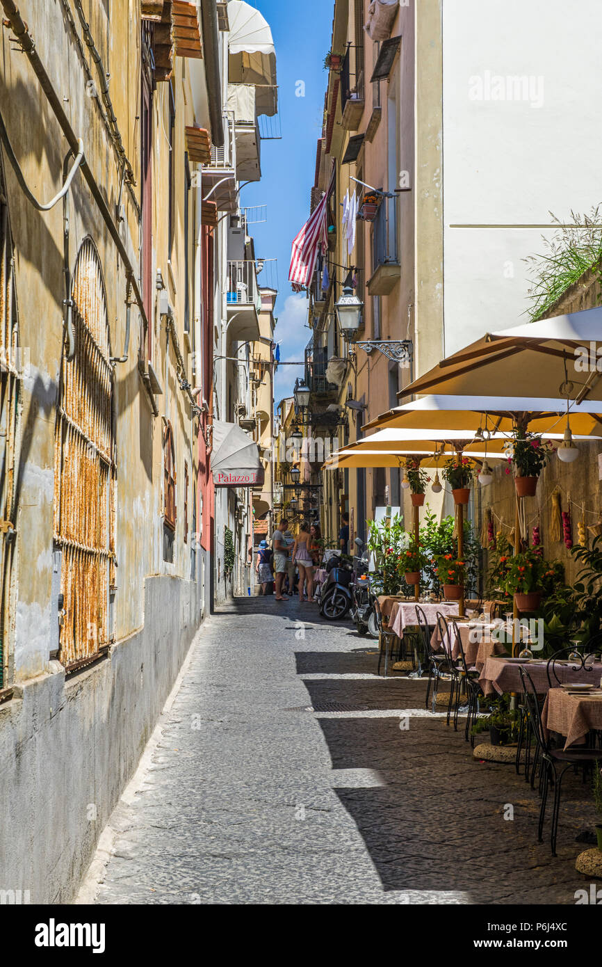 Via Pietà in Sorrento nei pressi della Cattedrale Foto Stock