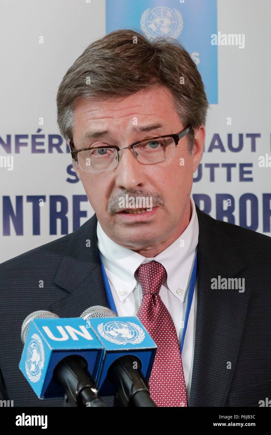 Nazioni Unite, New York, Stati Uniti d'America, 29 Giugno 2018 - Phumzile Mlambo-Ngcuka, Direttore esecutivo delle donne delle Nazioni Unite, insieme ad Alessandro Avanessov, UNDP consulente speciale per la prevenzione di estremismo violento Pressione breve sul continuo antiterrorismo delle Nazioni Unite oggi conferenza presso la sede delle Nazioni Unite a New York City. Foto: Luiz Rampelotto/EuropaNewswire | Utilizzo di tutto il mondo Foto Stock