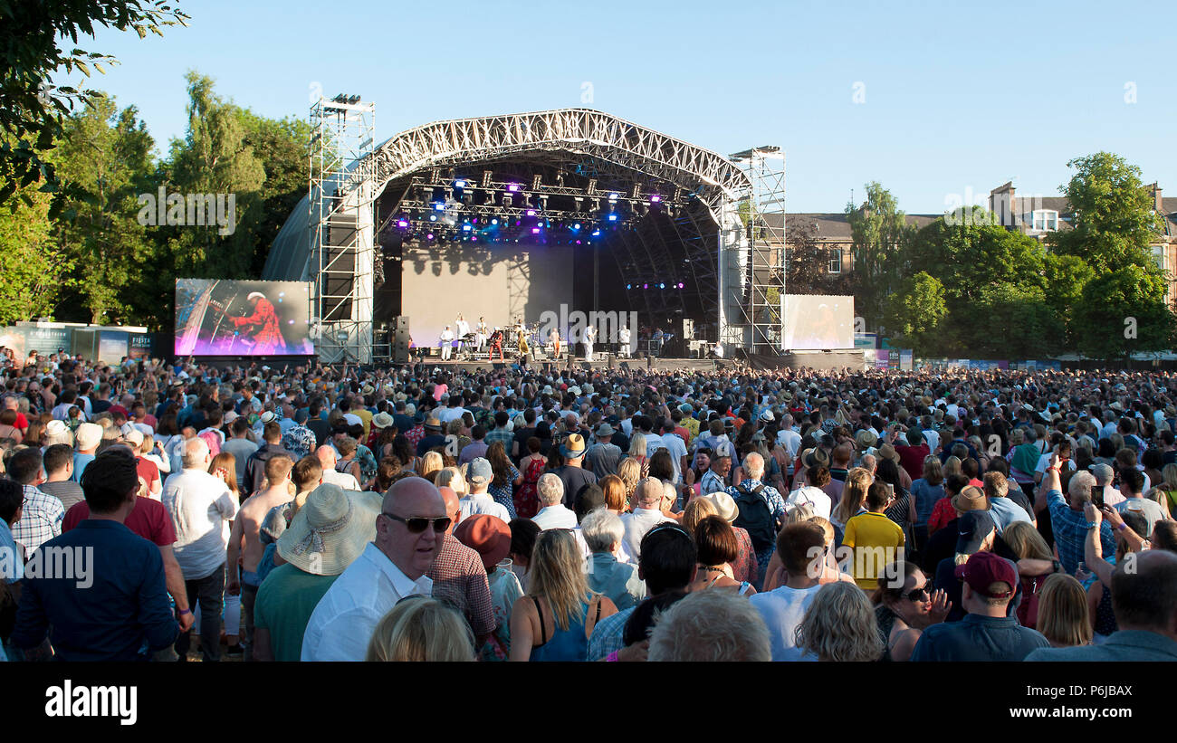 Glasgow, Scotland, Regno Unito. Il 30 giugno, 2018. Nile Rodgers e chic in concerto al Fiesta x Festival di piegatura. Credito: Stuart Westwood/Alamy Live News Foto Stock