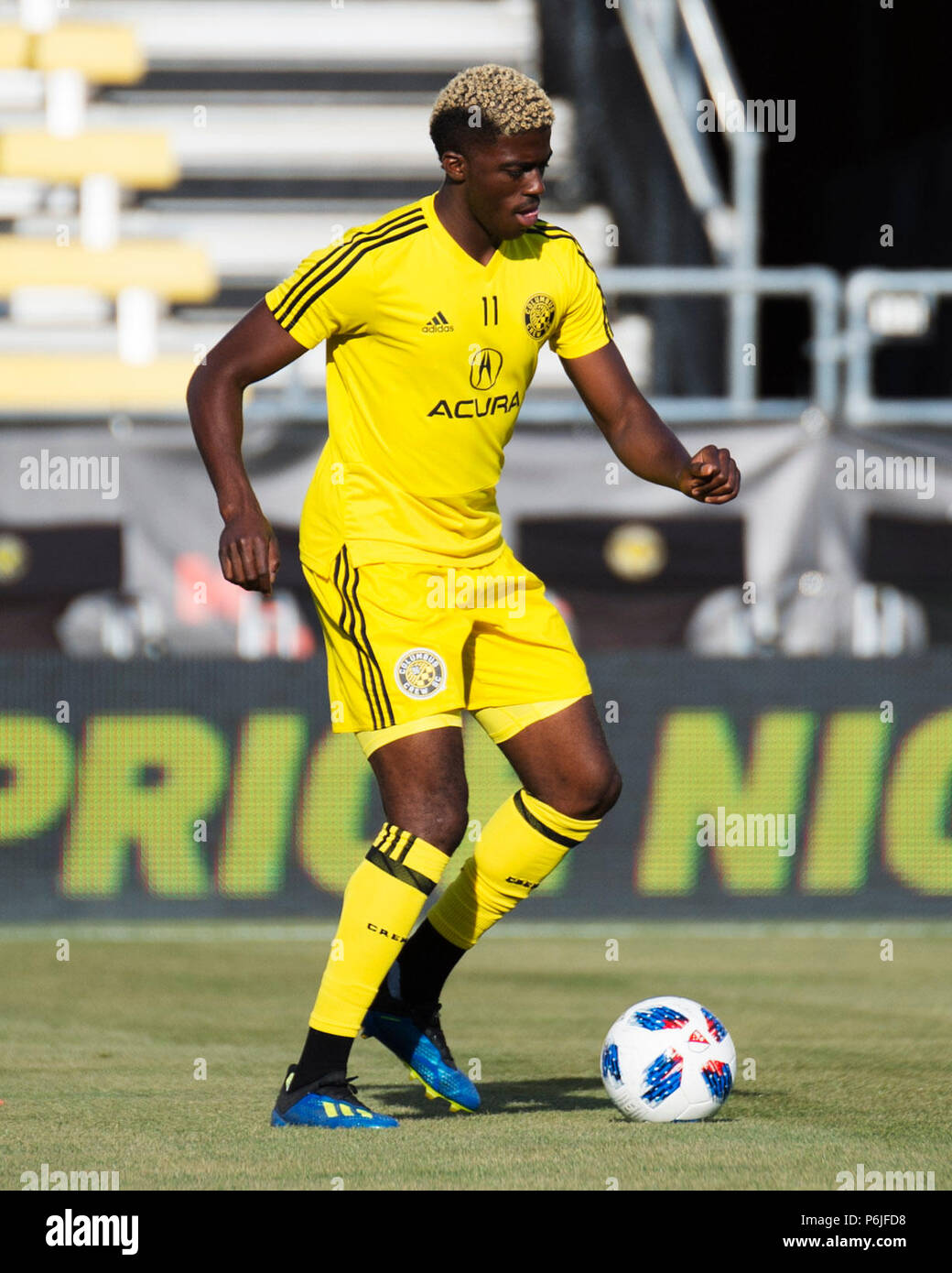 Columbus, Stati Uniti. 30 Giu 2018. Columbus Crew SC Forward Gyasi Zardes (11) si riscalda prima di affrontare Real Salt Lake nella loro partita a Columbus, OH, USA. Brent Clark/Alamy Live News Foto Stock