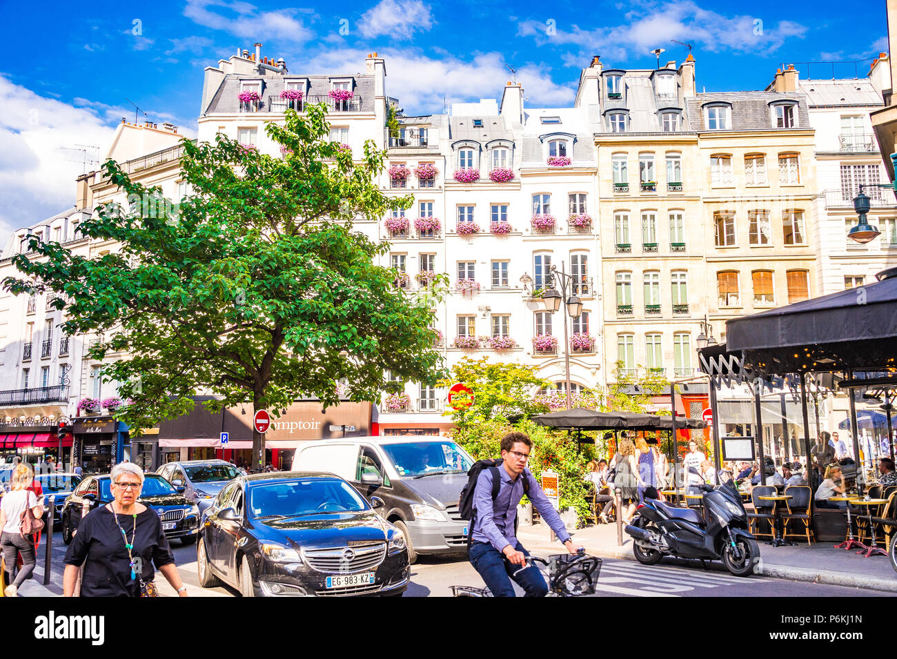 Bellissimi appartamenti parigini nel quartiere di Saint Germain-des-Prés area di Parigi, Francia Foto Stock