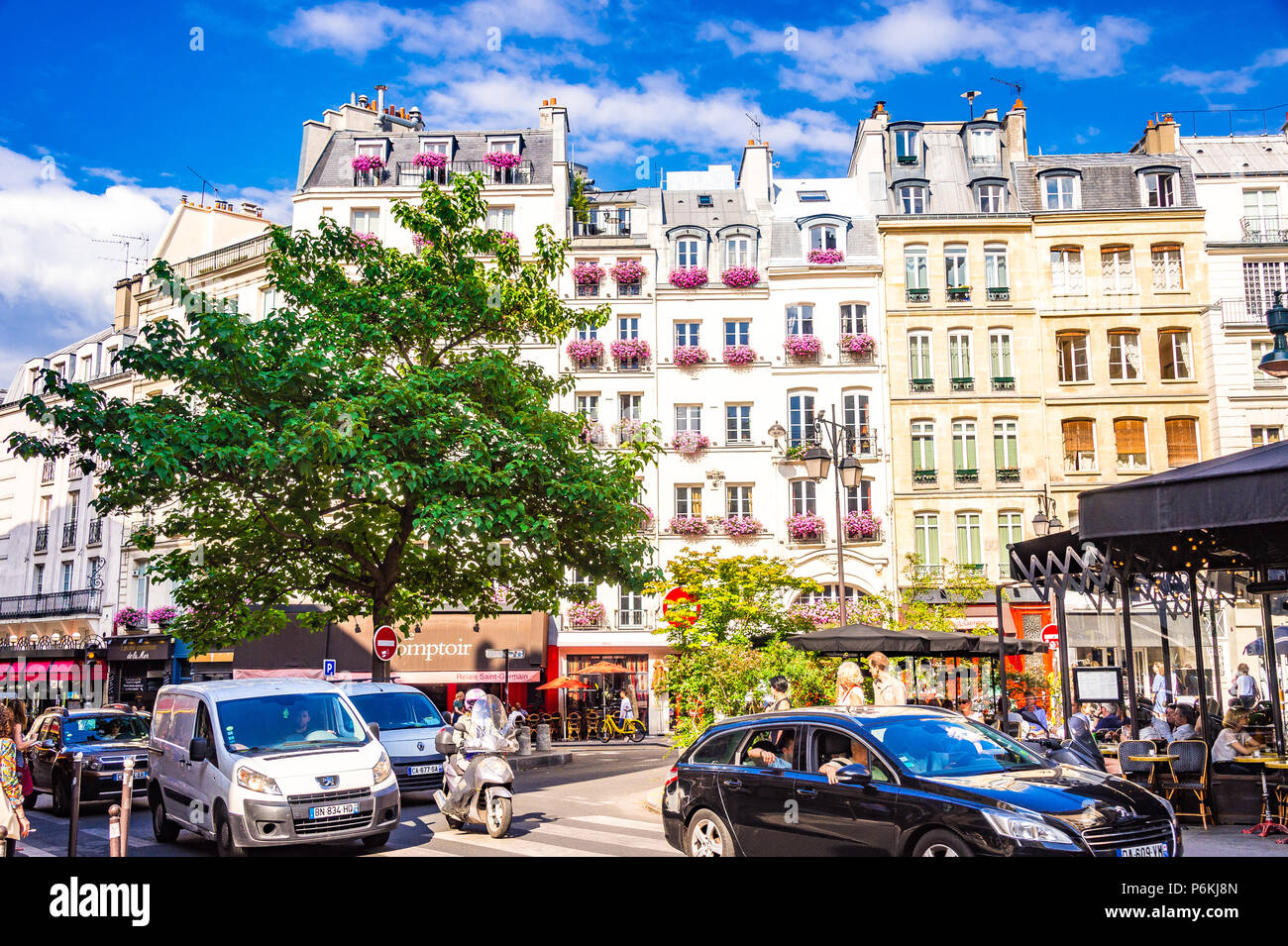 Le belle strade di Saint-Germain-des-Prés, a Parigi, Francia Foto Stock