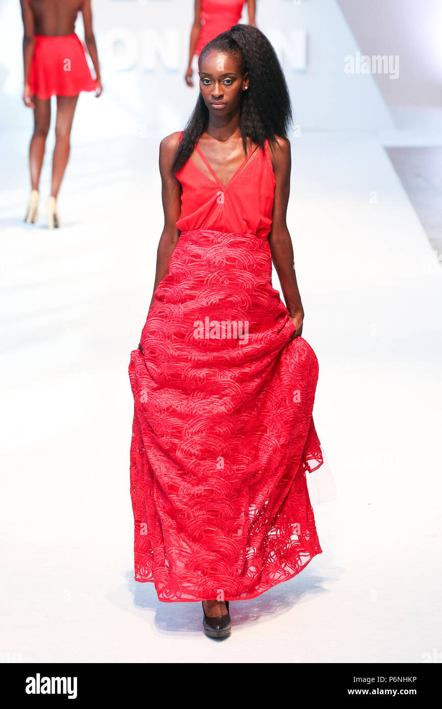 Londra, UK, Agosto 2014 , Fyyfe ha presentato la sua nuova collezione in Africa la settimana della moda di Londra 2014. Mariusz Goslicki/Alamy Foto Stock