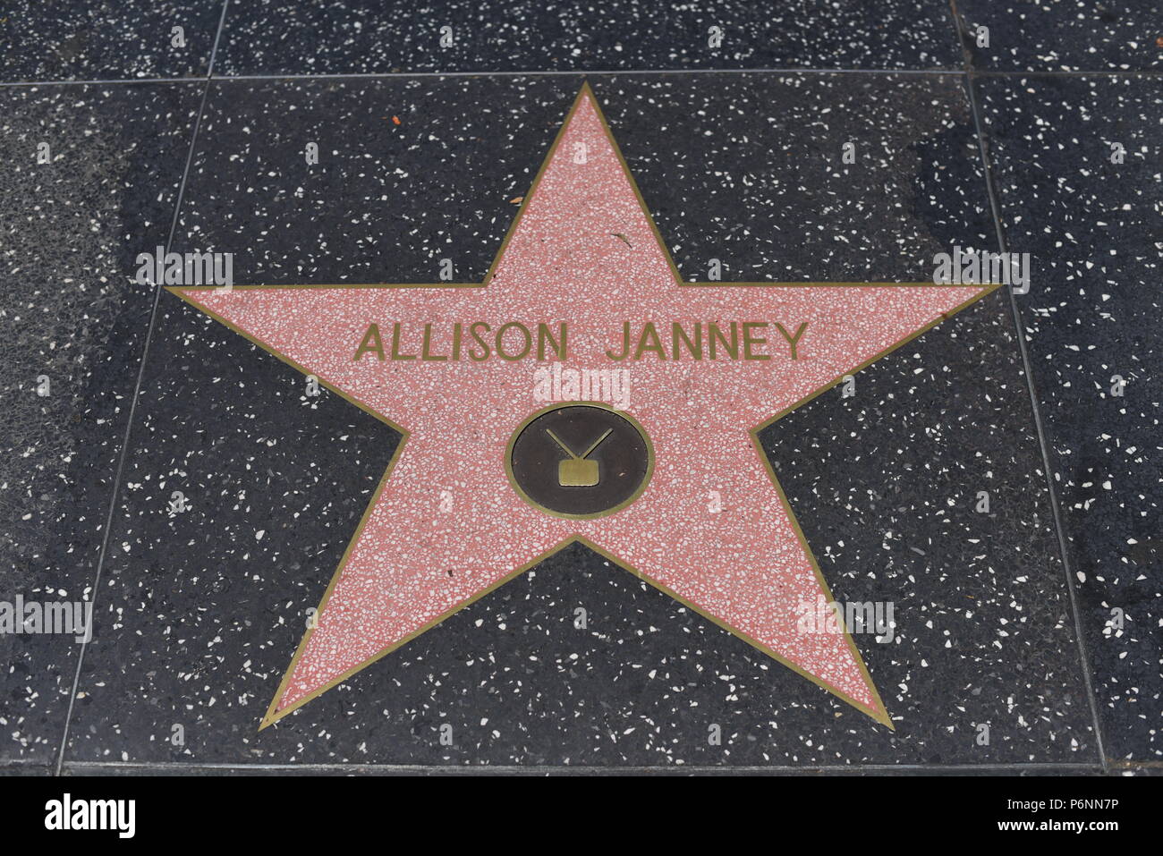 HOLLYWOOD, CA - 29 Giugno: Allison Janney stella sulla Hollywood Walk of Fame in Hollywood, la California il 29 giugno 2018. Foto Stock