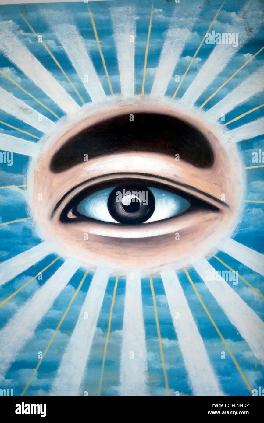 Cao Dai temple. Occhio divino, simbolo sacro di caodaism. In Cai be. Il Vietnam. Foto Stock