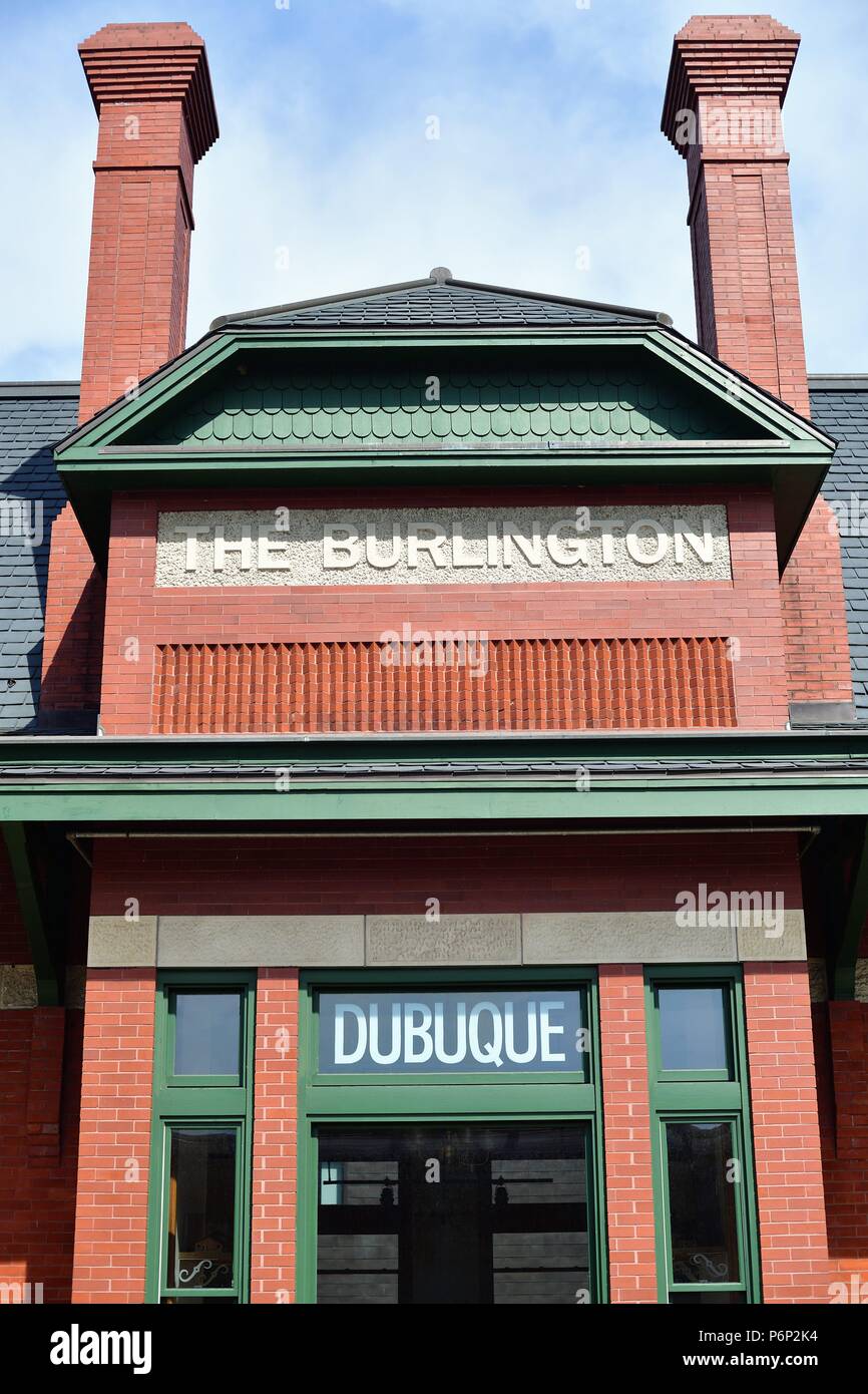 Dubuque, Iowa, USA, ristrutturato ex Burlington Railroad Depot nella città dell'area del centro citta'. Foto Stock