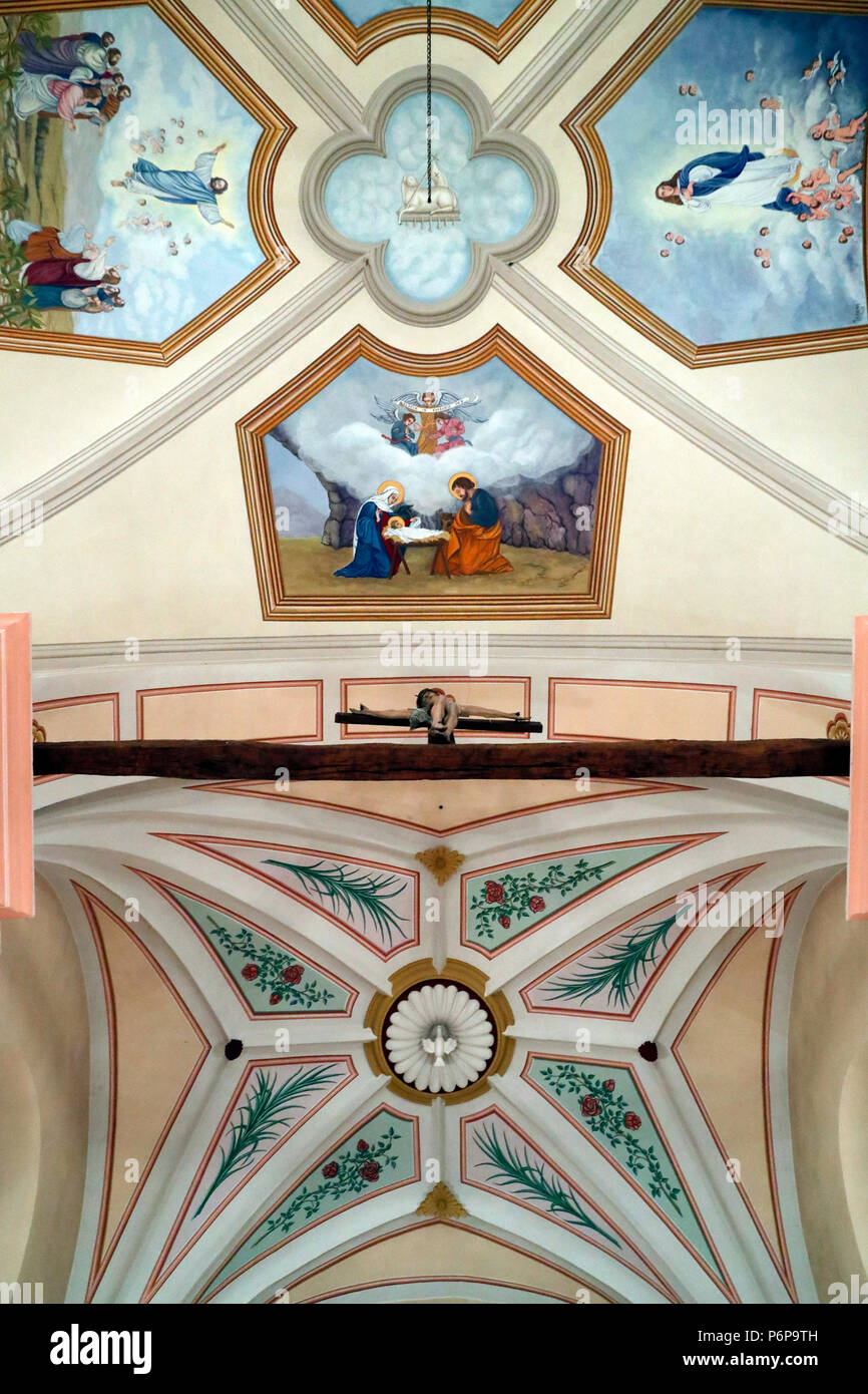 Saint-Andre chiesa. Reredos barocca. Il soffitto. Domancy. La Francia. Foto Stock