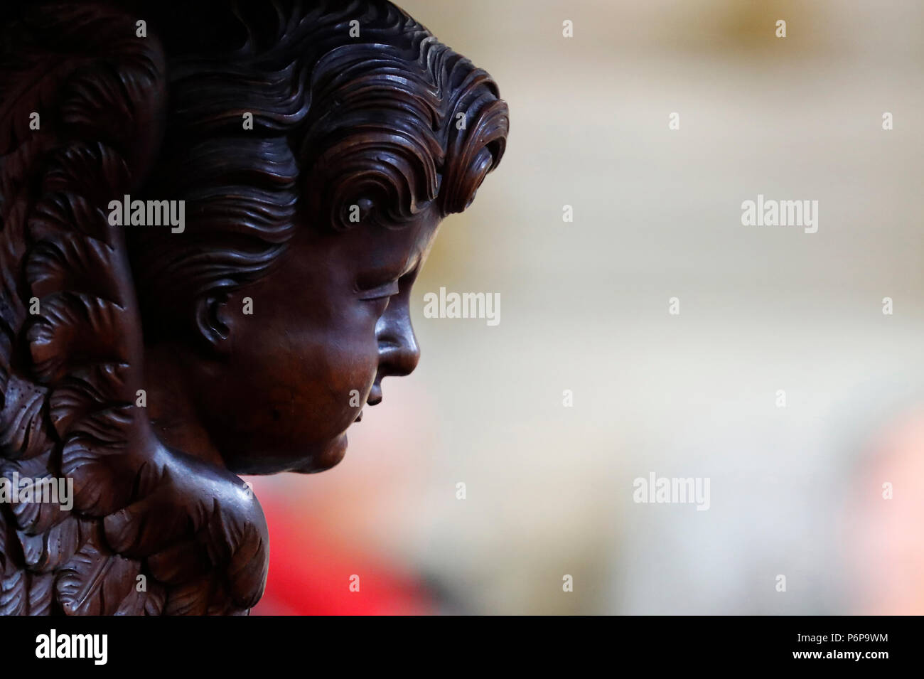 Saint-Jacques chiesa. Angelo. Statua. Sallanches. La Francia. Foto Stock