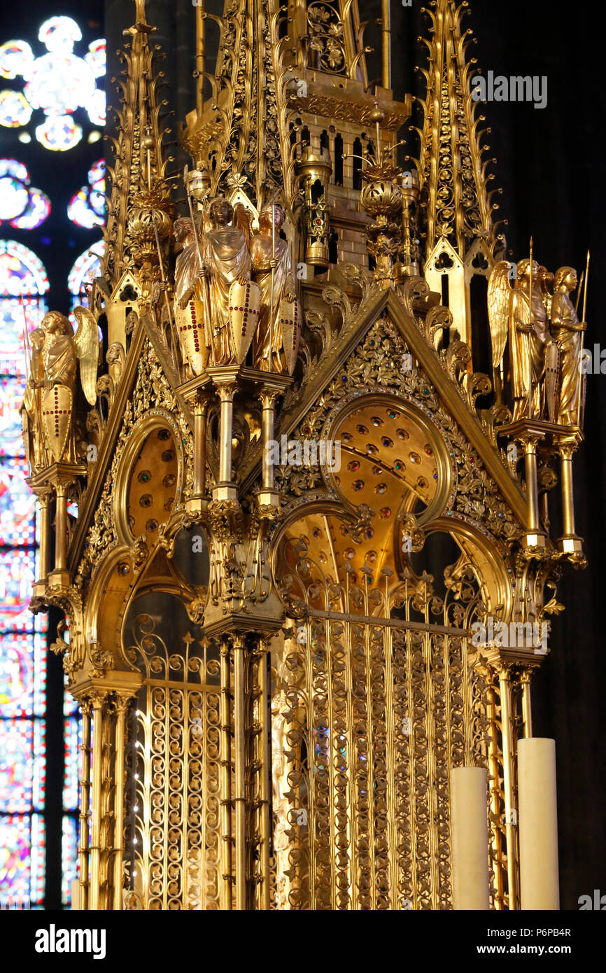Notre Dame de Clermont cattedrale, Clermont-Ferrand, Francia. Foto Stock