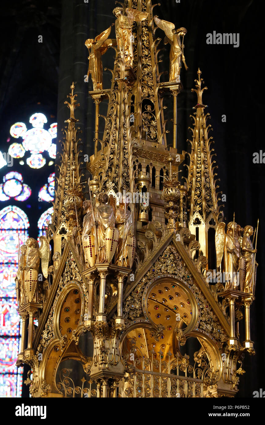 Notre Dame de Clermont cattedrale, Clermont-Ferrand, Francia. Foto Stock