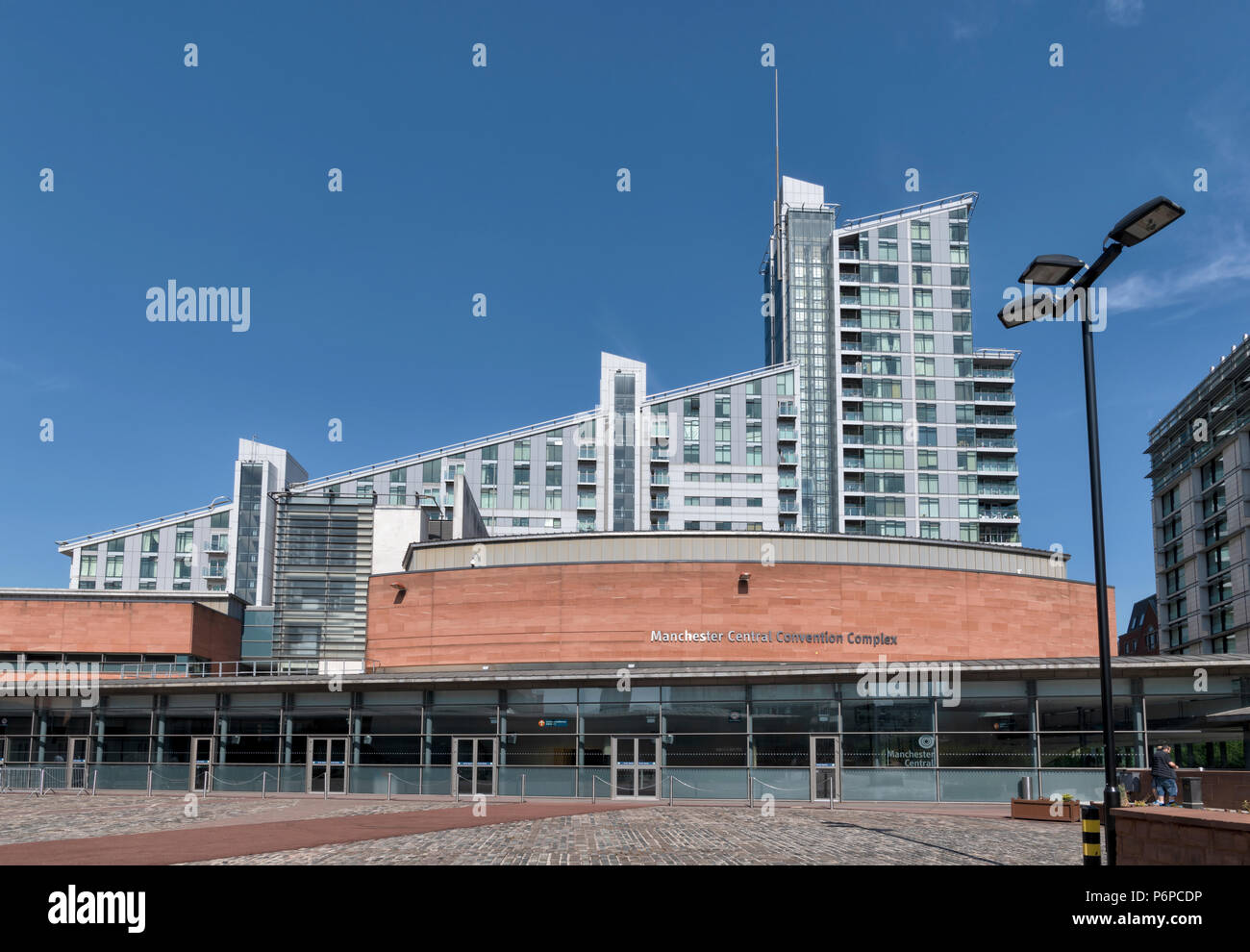 Il nuovo edificio che forma parte del Manchester Central Convention Center nel centro della città di Manchester, Regno Unito Foto Stock
