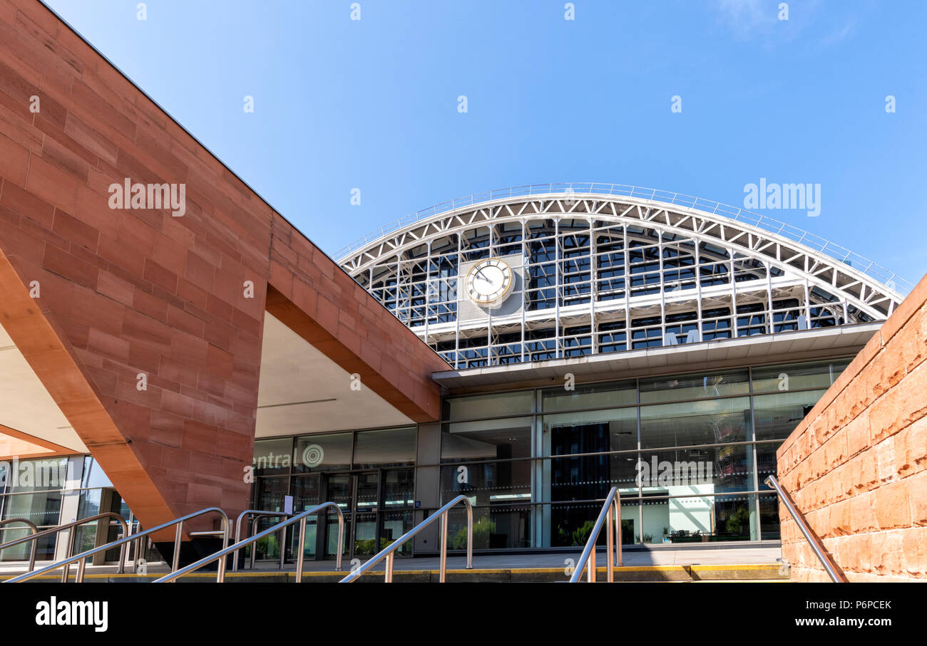 Il nuovo edificio che forma parte del Manchester Central Convention Center nel centro della città di Manchester, Regno Unito Foto Stock
