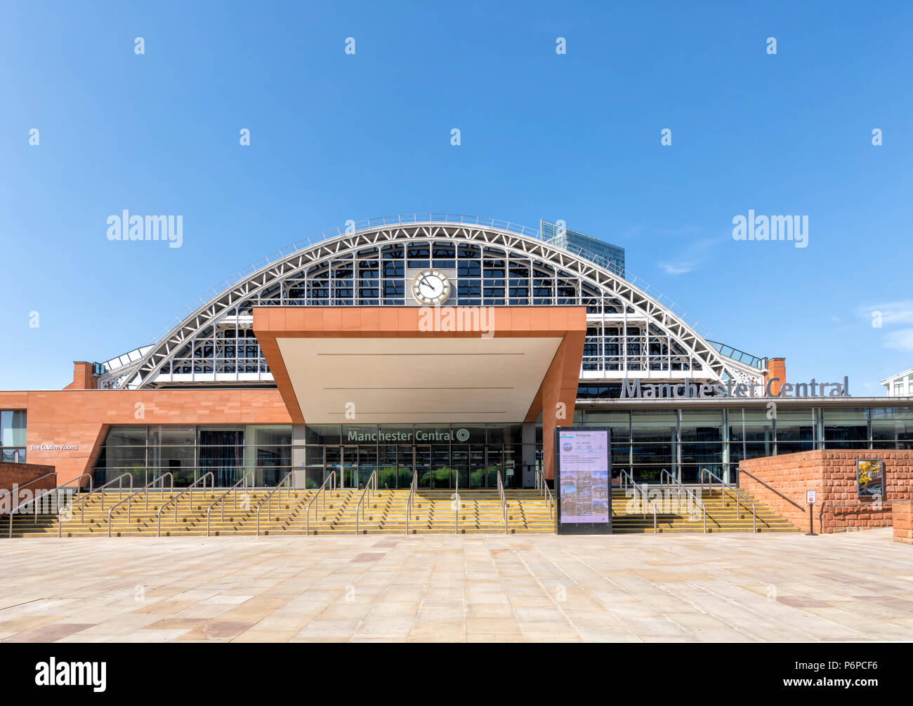 La Manchester Central Convention Center conosciuto anche come il G-MEX era una volta la principale stazione ferroviaria di Manchester Foto Stock