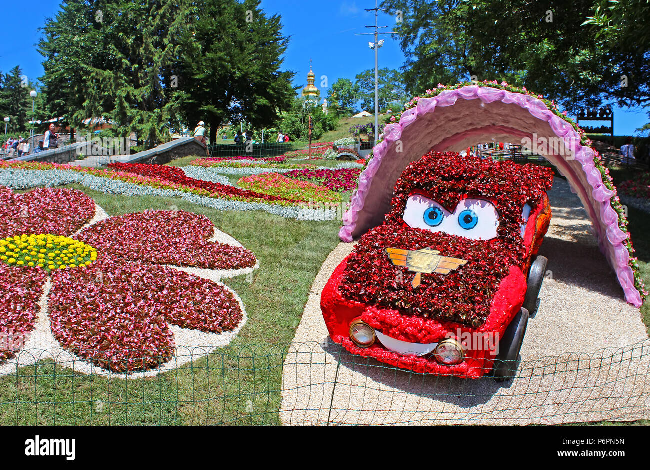 Kiev, Ucraina - 25 Maggio 2013: vetture di fiori in mostra al polo Spivoche a Kiev, Ucraina Foto Stock