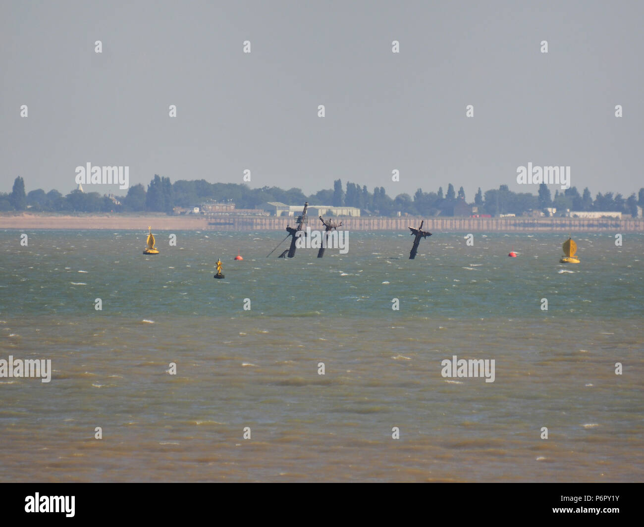 Sheerness, Regno Unito. 2 Luglio, 2018. Il conte di Pembroke veliero passato Sheerness questa mattina. La 145ft conte di Pembroke è un legno brigantino a tre alberi, utilizzato per le feste del mare, charter, carità fund raising, divertente e lavoro cinematografico. Credito: James Bell/Alamy Live News Foto Stock