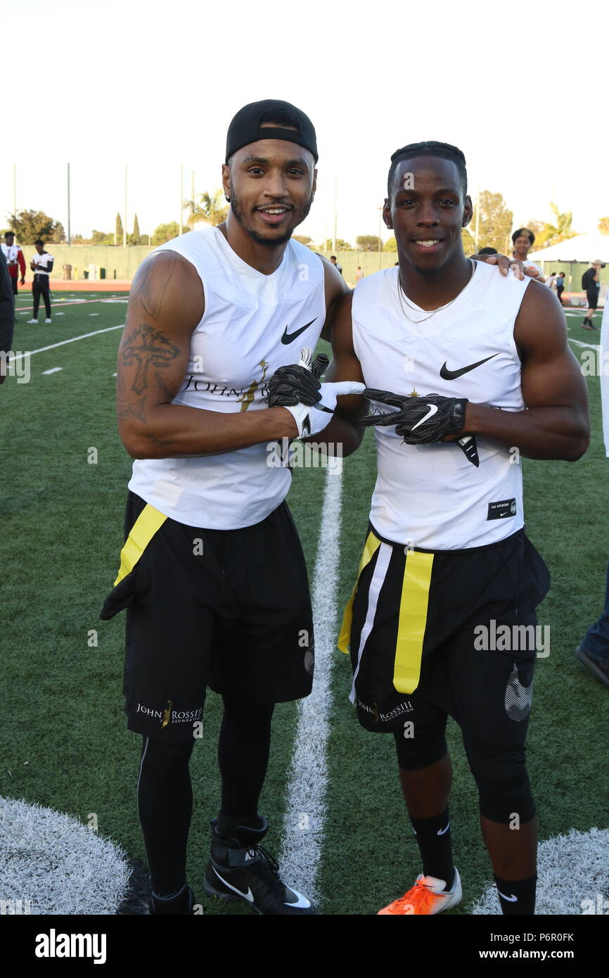 Long Beach, CA. Il 30 giugno, 2018. Trey Songz & John Ross frequentare il J. Ross celebrità del gioco del calcio, Giugno 30, 2018 a Veterans Memorial Stadium a Long Beach, California. Credito: Walik Goshom/Mediapunch/Alamy Live News Foto Stock