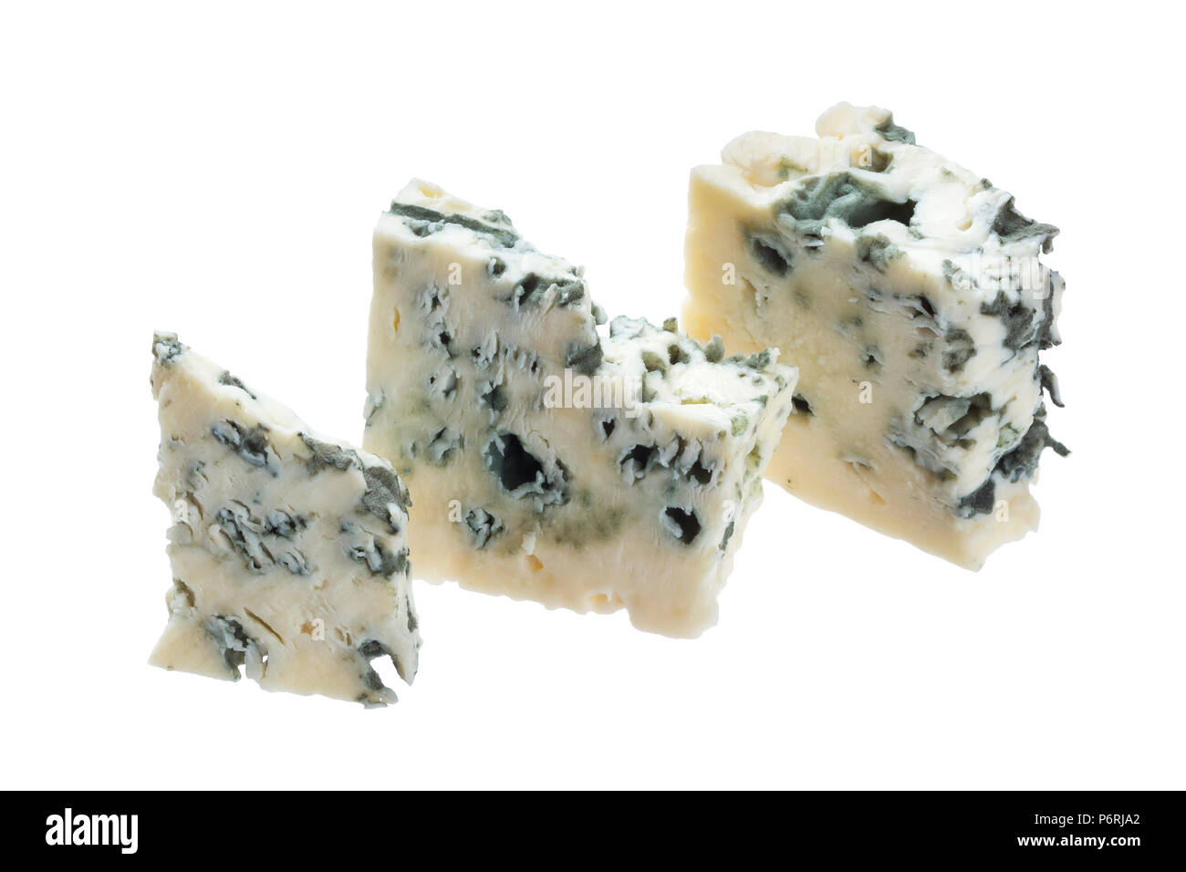 Danese formaggio blu isolato su sfondo bianco con tracciato di ritaglio Foto Stock