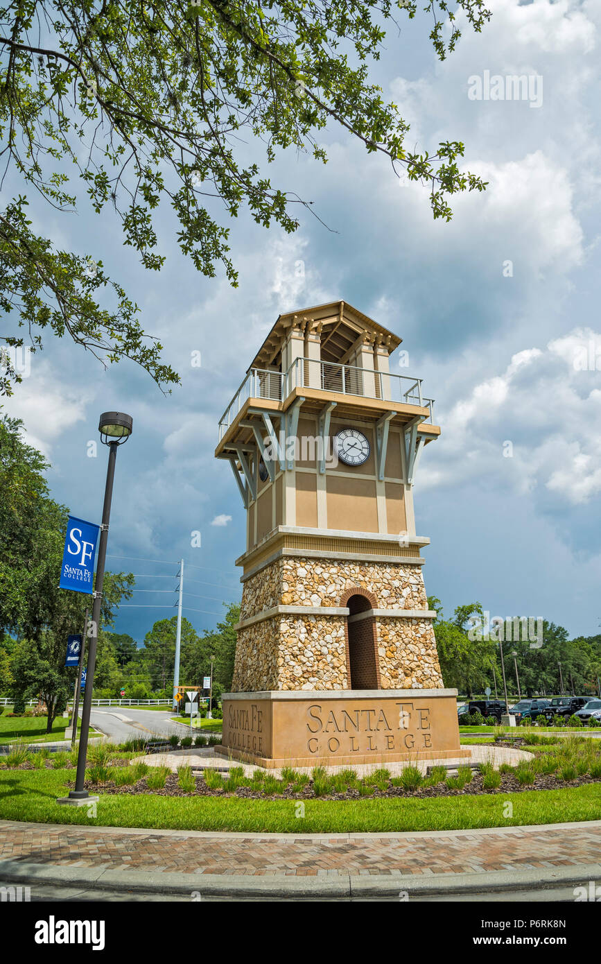 Santa Fe College, Gainesville, Florida è un ex Community College offre ora selezionare quattro anni di gradi. Foto Stock